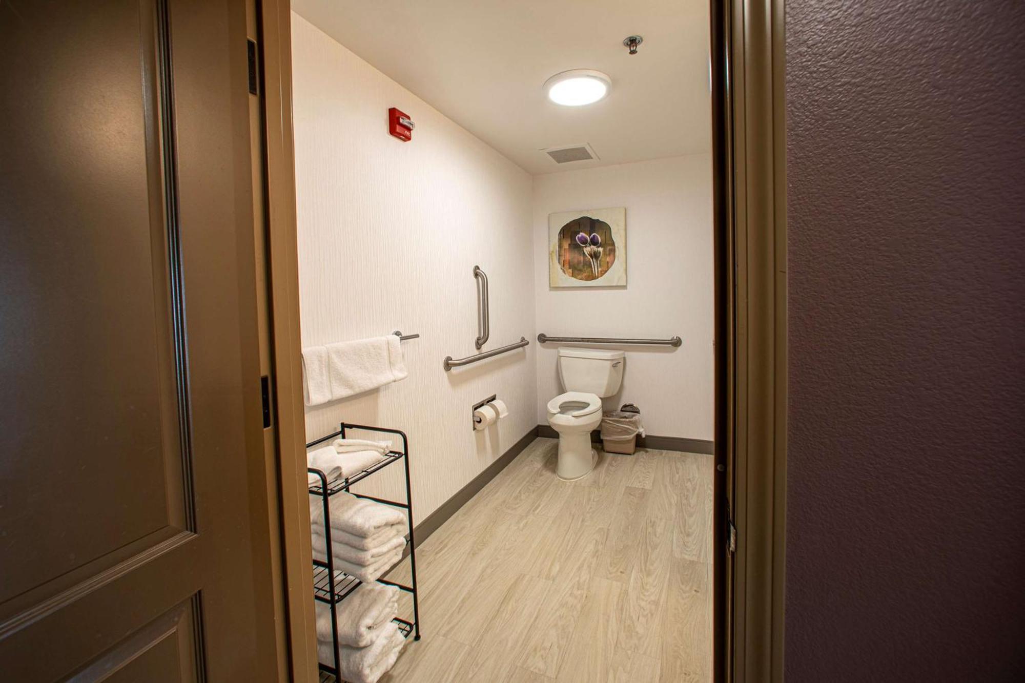 Hilton Garden Inn Rapid City Bagian luar foto