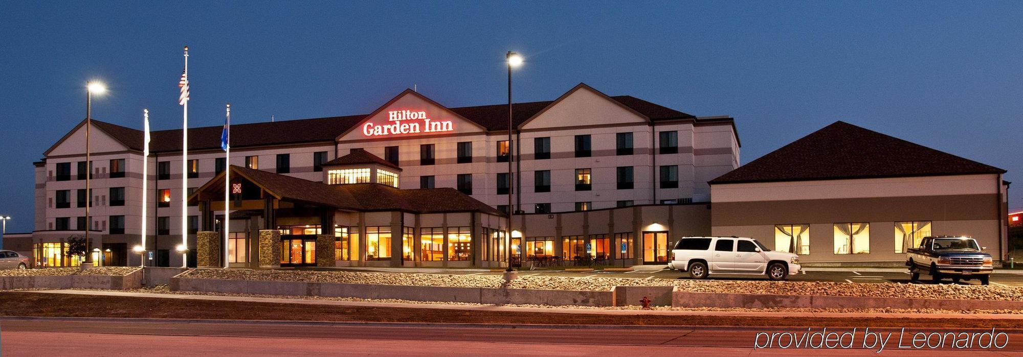 Hilton Garden Inn Rapid City Bagian luar foto